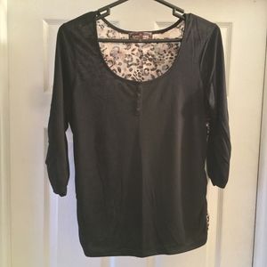 Jrs Cheetah Print Lace Back 3/4 Ruched Sleeve Top